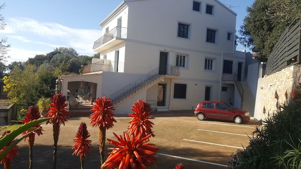 Corsica Hostel Porto-Vecchio, Partie Dortoirs Eksteriør billede